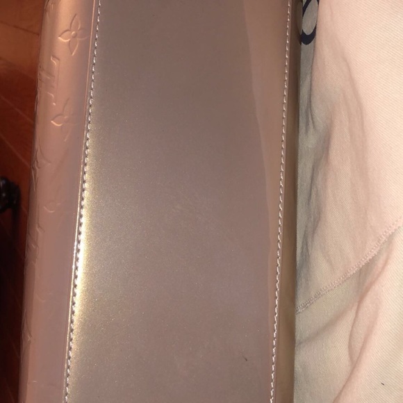 Authentic LouisVuitton Vernis Monogram Tote - Picture 7 of 9